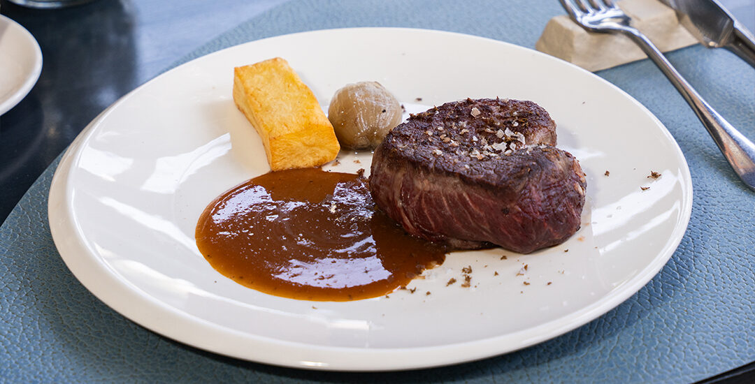 Carne de vaca vieja madurada a la brasa